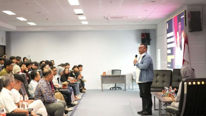 Keterangan Foto: Anggota/Deputi Bidang Investasi & Pengusahaan BP Batam Fary Francis, saat menjelaskan terkait peluncuran MANTAB diumumkan di Politeknik Negeri Batam, (BP Batam).
