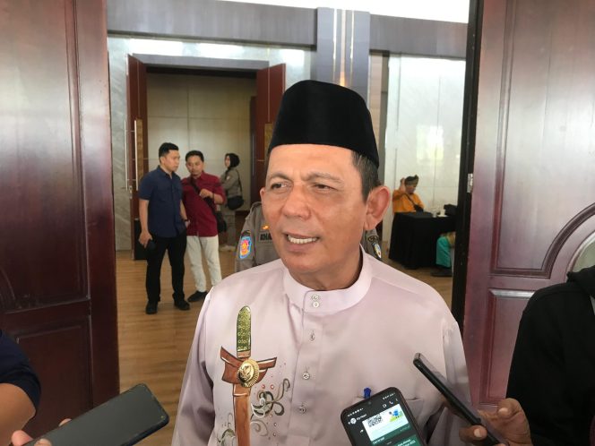 
					Gubenur Kepulauan Riau,  Ansar Ahmad saat diwawancarai awak media, Senin (22/9/2025). (Nzl)