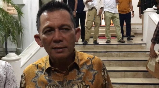 
					Gubernur Kepri, Ansar Ahmad saat diwawancarai awak media, Jum'at (03/10/2024). (Nzl)