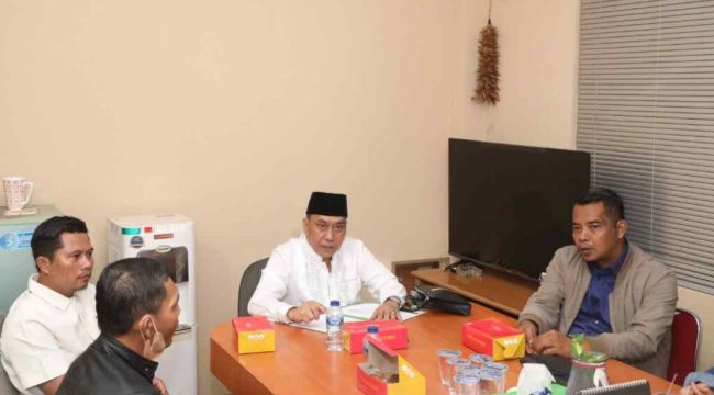 Ketua Badan Kehormatan DPRD Batam saat terima Kunker DPRD Komisi I Kepulauan Meranti. (Diskominfo Batam)
