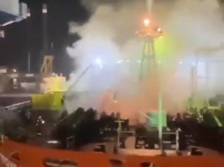 Suasana kapal  MT Federal II terbakar diPT. ASL Shipyard Tanjung Uncang, Batu Aji, Batam, Kepulauan Riau, Rabu (15/10/2025). (Istiemewa)