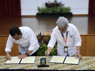 Gubernur Kepri, Ansar Ahmad saat melakulan teken MoU di Bidang perpajakan, di auditorium lantai 3 kawasan industri Bintan Inti Industrial Estate (BIIE), Lobam. Rabu (22/10/2025). (Istimewa)
