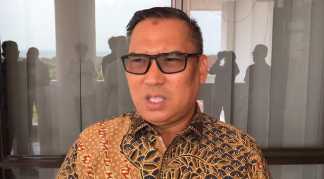 Wakil Gubernur Kepri, Nyanyang Haris Pratamura saat di wawancarai awak media. (Nzl)