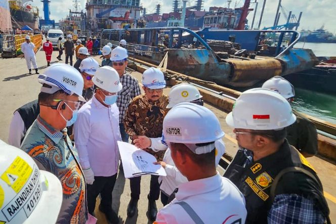 
					Wagub Kepri Tinjau Lokasi Kebakaran Kapal MT Federal II di Batam