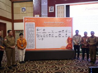 Gubernur Kepri, Ansar Ahmad didampingi