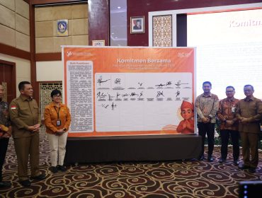 Gubernur Kepri, Ansar Ahmad didampingi