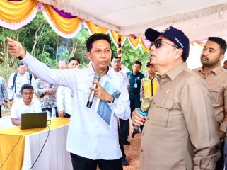 Kepala Dinas PUPP Kepri, Rodi Yantari saat menyampaikan paparan rencana pembangunan Jembatan Batam-Bintan di hadapan Ketua Komisi V DPR RI,Rabu (28/10/2025). (Diskominfo Kepri)