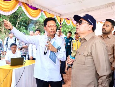 Kepala Dinas PUPP Kepri, Rodi Yantari saat menyampaikan paparan rencana pembangunan Jembatan Batam-Bintan di hadapan Ketua Komisi V DPR RI,Rabu (28/10/2025). (Diskominfo Kepri)