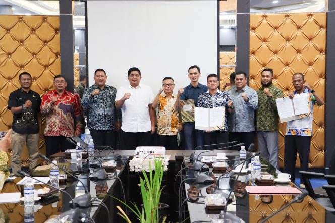 
					Foto bersama setelah kegiatan PSU.(foto : Humpro Kabupaten Bintan)