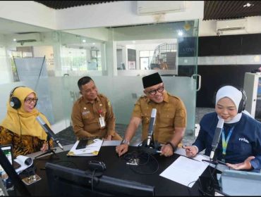 Walikota Tanjungpinang Lis Darmansyah saat berbincang bersama RRI Tanjungpinang.(Foto : Humpro Tanjungpinang)