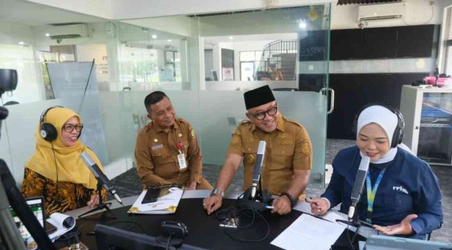 Walikota Tanjungpinang Lis Darmansyah saat berbincang bersama RRI Tanjungpinang.(Foto : Humpro Tanjungpinang)