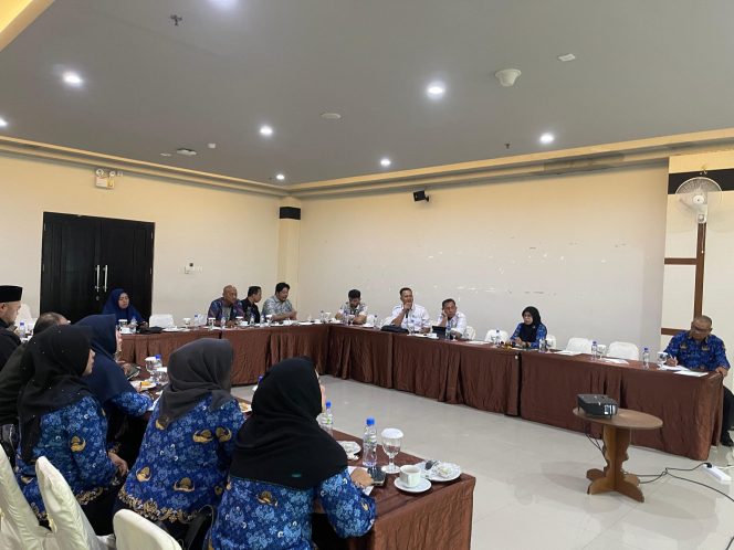 
					Dinas Penanaman Modal dan Pelayanan Terpadu Satu Pintu Provinsi (DPMPTSP) Kepulauan Riau (Kepri) menggelar Evaluasi Pencapaian Target Realisasi Investasi 2024 dan Penetapan Target Realisasi Investasi 2025. Acara berlangsung di Hotel CK Tanjungpinang,  Rabu (17/09/2025).