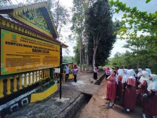 Makam Daeng Cellak, salah satu cagar budaya di Kota Tanjungpinang.(foto : Humpro Pemko Tanjungpinang)