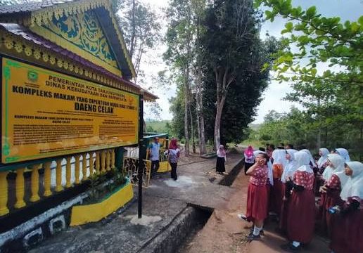 Makam Daeng Cellak, salah satu cagar budaya di Kota Tanjungpinang.(foto : Humpro Pemko Tanjungpinang)