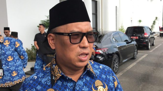 
					Wakil Gubernur Kepri,  Nyanyang Haris Pratamura saat diwawancarai awak media.  (Nuzli Rhamadhani )
