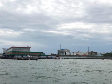 Suasana Pelabuhan Sri Bintan Pura,  Tanjungpinang. (Nuzli Rhamadhani)