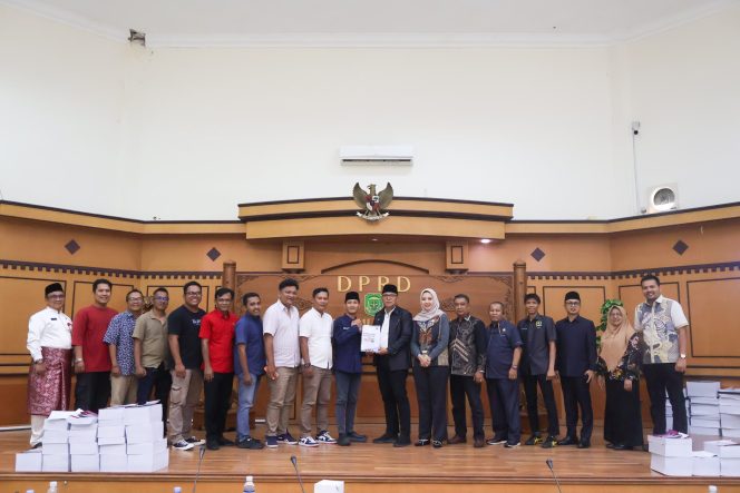 
					Pengurus PWI Kota Tanjungpinang bersama Ketua DPRD Kota Tanjungpinang usai melaksanakan audiensi terkait rencana peringatan HPN 2026, Selasa (06/01) foto: Kepri.info