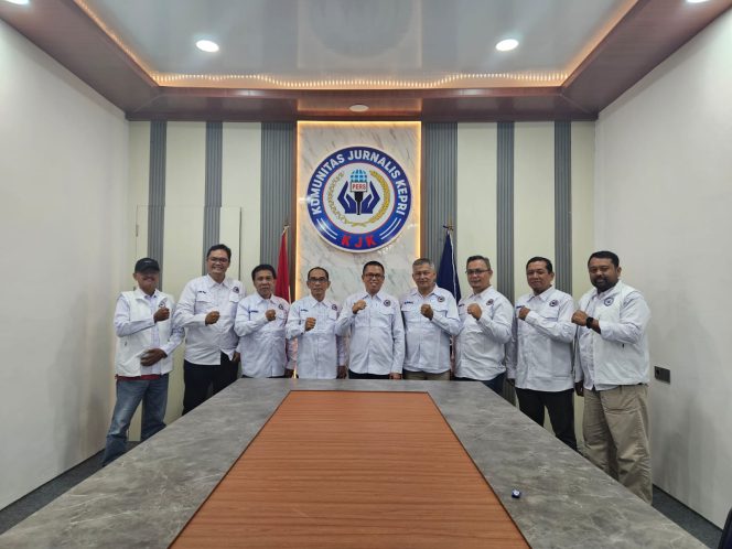 
					Pengurus Komunitas Jurnalis Kepri, Rabu (07/01) foto: KJK