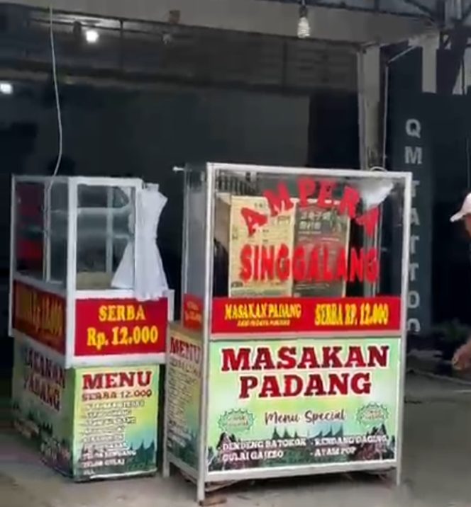 
					Nasi Padang Ampera Singgalang Serba 12 Ribu Hadir di Kadai Kopi Sanak, Senin (05/01) foto : Kepri.info