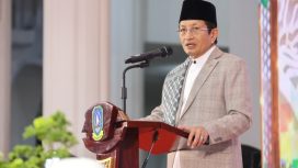 Menteri Agama RI, Nasaruddin Umar saat menyampaikan tausiah pada peringatan Isra Mikraj Nabi Muhammad SAW digelar Pemprov Kepri di Gedung Daerah Tanjungpinang, Rabu (14/1/2026) malam. (F-DISKOMINFO KEPRI)