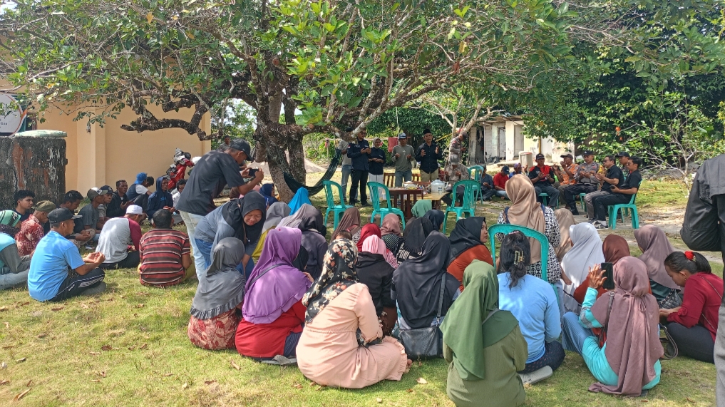 PT. Tunas Nusa Indonesia Serahkan 189 Paket Sembako Kepada Warga Kuala Sempang