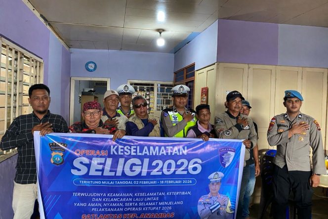 
					Kegiatan “Polantas Menyapa”, Satlantas Polres Kepulauan Anambas bersama Komunitas Ojek Kepulauan Anambas melaksanakan sosialisasi, himbauan tertib berlalu lintas serta pengecekan kesehatan berupa pemeriksaan tensi darah, Selasa (03/02)