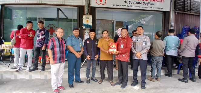 
					Kadiskes Kota Tanjungpinang, Rustam saat acara Donor darah PWI Kota Tanjungpinang, Kamis (05/02) F-Kepri.info