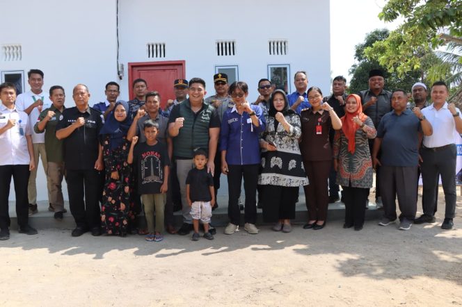 
					Bupati Bintan, Roby Kurniawan bersama pengurus PWI Bintan, Kamis (05/02). F-PWI Bintan 