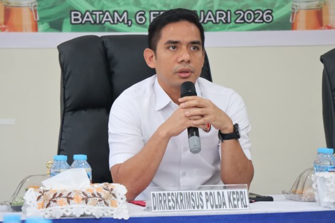 
					Dirreskrimsus Polda Kepri Kombes.Pol.Silvester M.M. Simamora, F-Humas Polda Kepri 