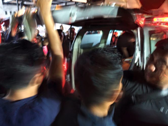 
					Jenazah Korban Pembunuhan Nasrun Dj saat di evakuasi ke RSUD RAT, Rabu (25/02) F-Sueb 