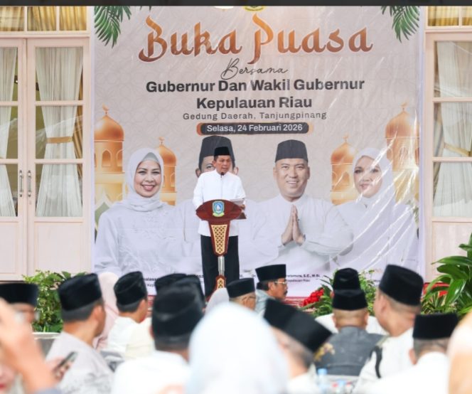 
					Pemerintah Provinsi Kepulauan Riau menggelar kegiatan Buka Puasa Bersama Ramadhan 1447 Hijriah/2026 Masehi di Halaman Belakang Gedung Daerah, Tanjungpinang, Selasa (24/2). F-Kominfo Kepri 