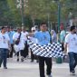 Peserta Jalan Sehat Festival Mantap Indonesia dalam rangka peringatan Hari Ulang Tahun (HUT) Bank Mandiri Taspen ke-11, di Alun-Alun Tugu Sirih, Minggu (8/2). F-Kominfo Kita Tanjungpinang.
