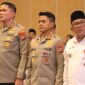 Kapolresta Tanjungpinang Kombes Pol Indra Ranu Dikarta, S.I.K., M.Si., menghadiri kegiatan Rapat Koordinasi (Rakor) Lintas Sektoral terkait kesiapan pelayanan dalam rangka menghadapi perayaan Idul Fitri 1447 Hijriah yang di gelar Polda Kepulauan Riau di Aula Wan Seri Beni, Kantor Gubernur Kepulauan Riau, Dompak, Tanjungpinang. Senin (09/03/2026)