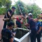 Tim rescue Damkar Tanjungpinang saat menyelamatkan pekerja sumur yang kehabisan oksigen dalam sumur, Senin (30/03) F-Kepri.info
