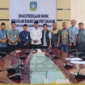 Rombongan Komisi III DPRD Provinsi Jambi disambut langsung oleh Kepala Dinas PUPP Kepri Rodi Yantari, S.T., M.M., M.T, Sekretaris DPUPP Kepri Faizal, S.E serta Kepala Bidang Bina Mabarga Armansyah Putra Simbolon, S.T., M.T, Kabid Cipta Karya Sayed Wahidin Sudirohusodo, S.T., M.M dan Kabid Bina Konstruksi Wan Evrizal, S.Kom,M.T, Selasa (03/03). F-DPUPP Kepri