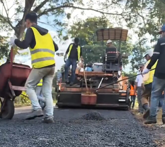 
					Salah satu pekerjaan peningkatan Jalan yang dikerjakan DPUPP Kepri pada tahun 2025 lalu. F-DPUPP Kepri