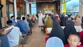 Seratusan lebih anak Yatim-piatu buka puasa bersama Majestic Koi Farm Tanjungpinang, Senin (16/03) F- Kepri.info