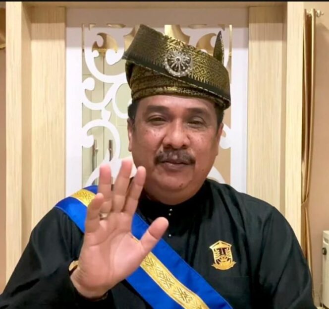 
					Ketua Umum Lembaga Adat Melayu (LAM) Provinsi Kepri Kota Batam, YM Dato' Wira Setia Utama Raja Haji Muhammad Amin