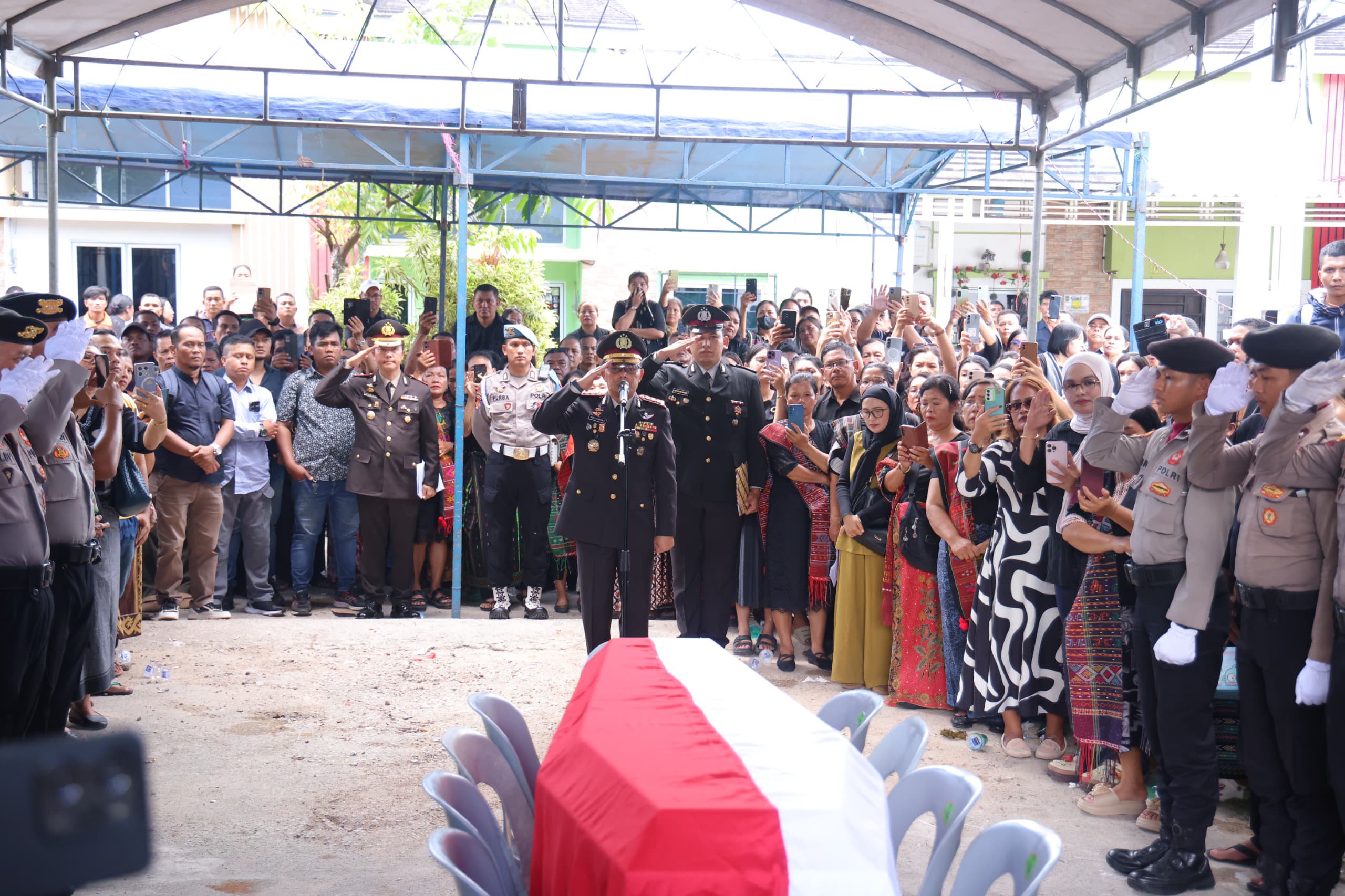 Pemakaman Bripda Natanael Simanungkalit, Jum'at (17/04). F-Humas Polda Kepri