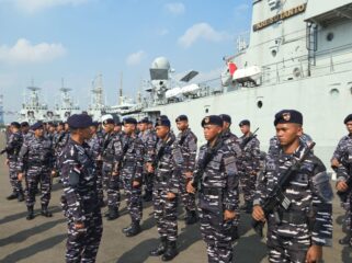 Koarmada I menggelar Apel Kesiapan Pasukan di Dermaga Pondok Dayung Jakarta, pada Senin (20/04/2026) sebagai bagian dari rangkaian Latihan Operasi Laut Gabungan (Latopslagab) TNI AL Tahun 2026.