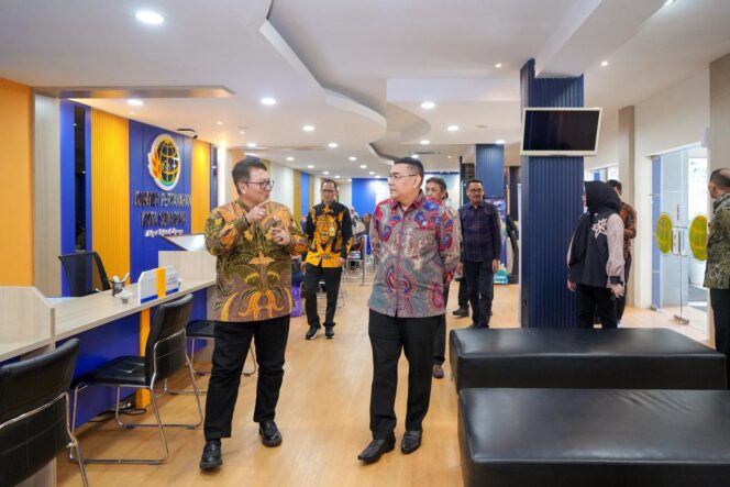 
					Tinjau Pelayanan Kantah Kota Semarang, Wamen Ossy: Jangan Tunda Berkas, Percepat Layanan Pertanahan
