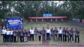 Panglima Komando Armada I (Pangkoarmada I) Laksamana Muda TNI Haris Bima Bayuseto, bersama wartawan usai menggelar acara halalbihalal dan latihan menembak, Selasa (07/06). F-Kepri.info