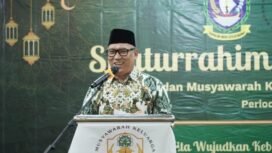 Wakil Gubernur Kepulauan Riau, Nyanyang Haris Pratamura, menghadiri kegiatan Silaturahim dan Pelantikan Badan Musyawarah Keluarga Jambi (BMKJ) Provinsi Kepulauan Riau, Minggu (12/04). F-Kominfo Kepri 