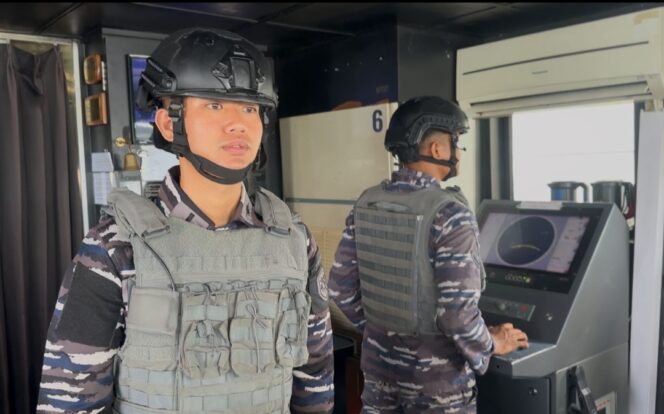 
					Personil KRI Alamang-644 Satkat Koarmada I melaksanakan Latihan Kesiapsiagaan Peran Tempur Bahaya Udara di perairan Selat Malaka sebagai bagian dari upaya berkelanjutan dalam meningkatkan profesionalisme dan kesiapan tempur prajurit TNI Angkatan Laut. Kegiatan ini menjadi salah satu bentuk pembinaan kemampuan tempur unsur kapal perang dalam menghadapi dinamika ancaman di laut, Selasa (21/04) F-Dispen Koarmada I 