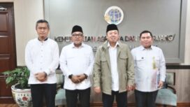 Wali Kota Tanjungpinang, H. Lis Darmansyah bersama Sekretaris Daerah Kota Tanjungpinang, Zulhidayat, dan Kepala Kantor Badan Pertanahan Kota Tanjungpinang, Yudi Hermawan, temui Menteri Agraria dan Tata Ruang/ Badan Pertanahan Nasional (ATR/BPN), Nusron Wahid, di Kantor Kementerian ATR/BPN, Jakarta, Kamis (23/4).

