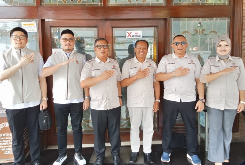 Empat dari kanan, Ketua DPD Himpunan Kerukunan Tani Indonesia (HKTI) Provinsi Kepri, Nyanyang Haris Pratamura, menghadiri peringatan Hari Ulang Tahun HKTI ke-53 yang digelar di Auditorium Kementerian Pertanian RI, Jakarta, Senin (27/4).