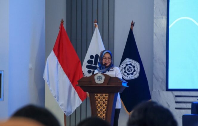 
					Plt Direktur Jenderal Pembinaan Penempatan Tenaga Kerja dan Perluasan Kesempatan Kerja (Binapenta dan PKK) Kemnaker, Estiarty Haryani,