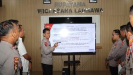 Kapolresta Tanjungpinang Kombes Pol. Indra Ranu Dikarta, S.I.K., M.Si., beserta Pejabat Utama (PJU) Polresta Tanjungpinang dan diikuti oleh seluruh personel yang terlibat dalam operasi pengamanan May Day. Gladi Posko dan TFG, Rabu (29/03). F-Humas Polresta Tanjungpinang 