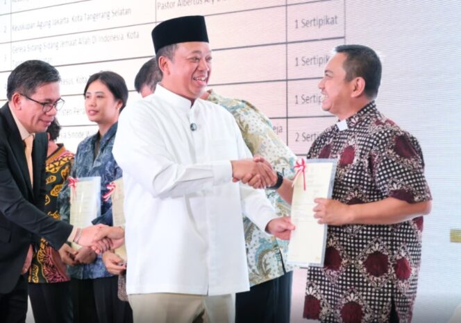 
					Menteri Agraria dan Tata Ruang/Kepala Badan Pertanahan Nasional (ATR/BPN), Nusron Wahid, menghadiri Perayaan dan Ibadah Paskah Persekutuan Umat Kristiani Kementerian ATR/BPN pada Jumat (24/04/2026). 