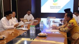 Gubernur Ansar saat bertemu dengan Mensos RI, Rabu (29/04). F-Kominfo Kepri 